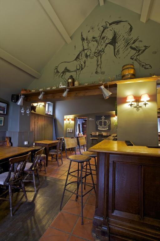 The Kings Arms Hotel Didmarton Exterior foto