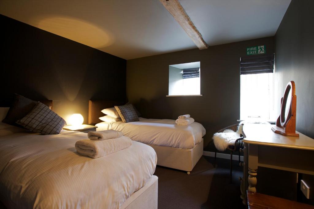 The Kings Arms Hotel Didmarton Quarto foto